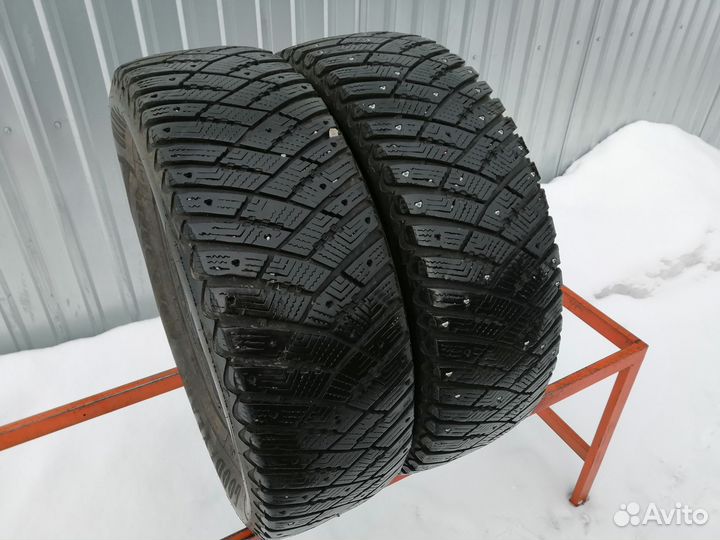 Goodyear Ultragrip Ice Arctic 215/65 R16 98T