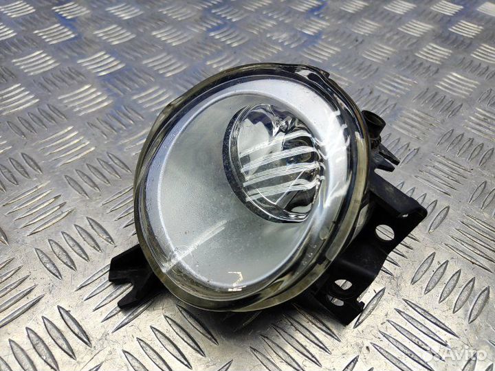 Фара противотуманная левая Volkswagen Touareg 3.6