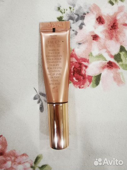 Charlotte tilbury хайлайтер pillow talk