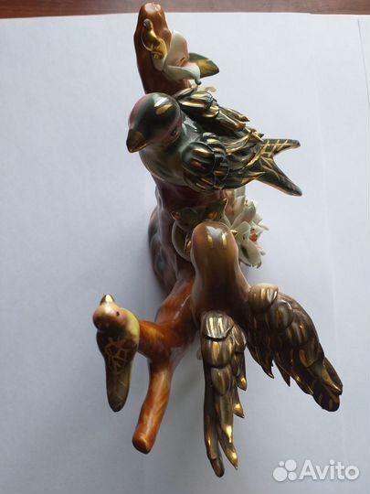 Фарфоровые статуэтка