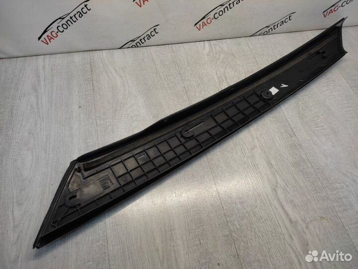 Накладка стойки лобового стекла левая Skoda Fabia