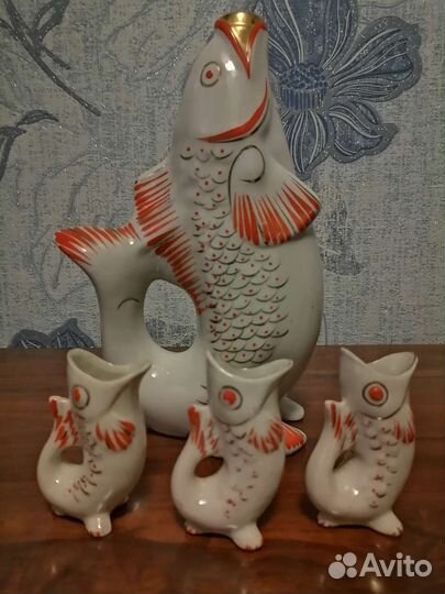 Штоф с рюмками. Рыбки