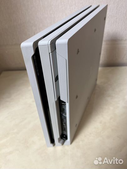 Sony PS4 pro 1tb