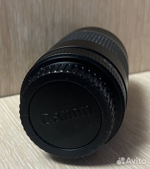 Объектив Canon: 75-300 mm (1.5m/4.9ft)