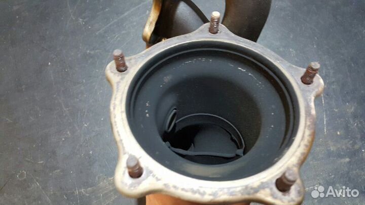 Выпускной коллектор правый Porsche Cayenne 957