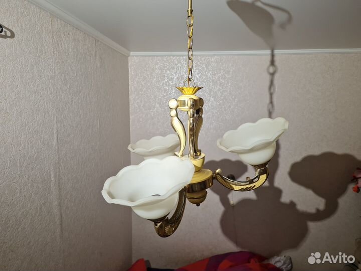 Люстра потолочная. Привезу бесплатно