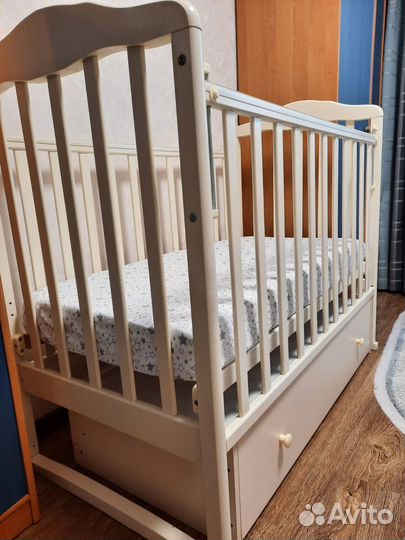 Детская кроватка