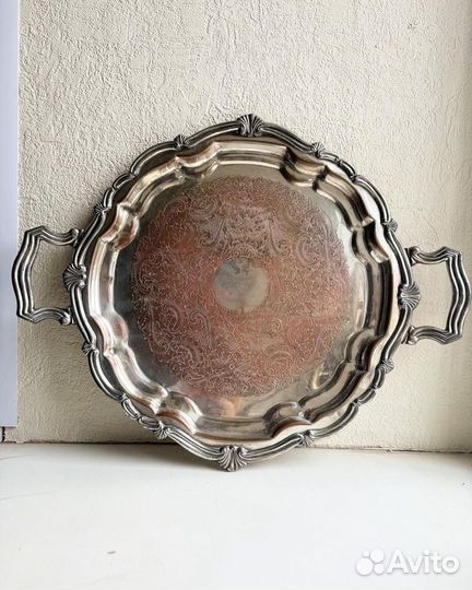 Большие подносы, Англия