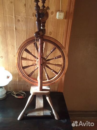 Прялка с колесом