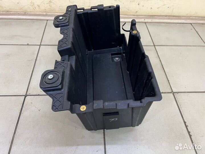 Ниша АКБ бу Land Rover Range Rover 4 L405 2013