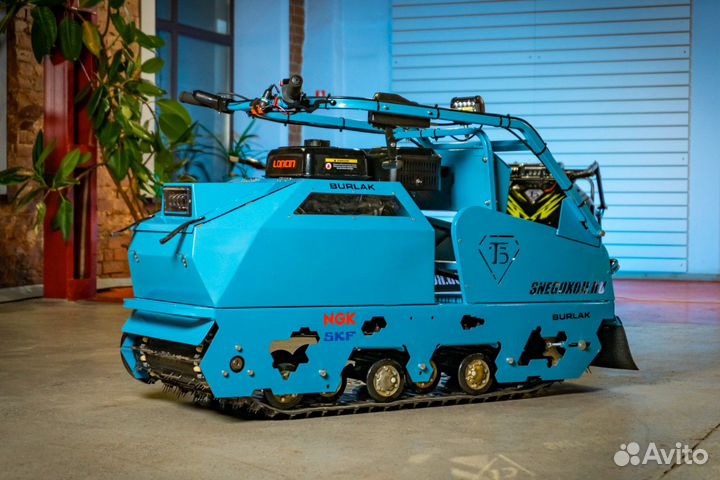 Мотобуксировщик Бурлак таёжник