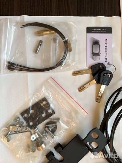 Замок капота модельный