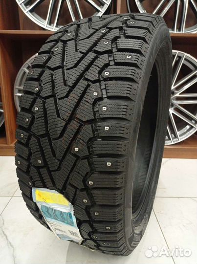 Pirelli Ice Zero 255/45 R18 103H