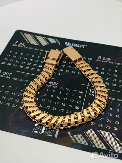 Уникальный золотой браслет