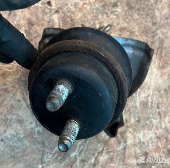 Подушка Двс Toyota 1003284