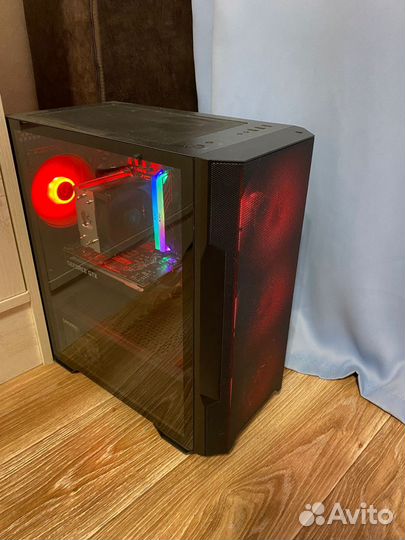 Игровой системный блок с гарнитурой