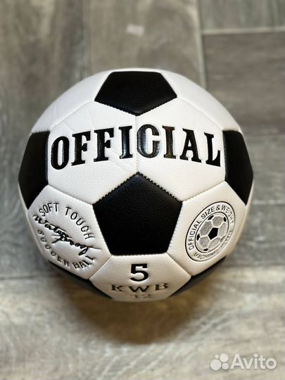 Футбольные мячи