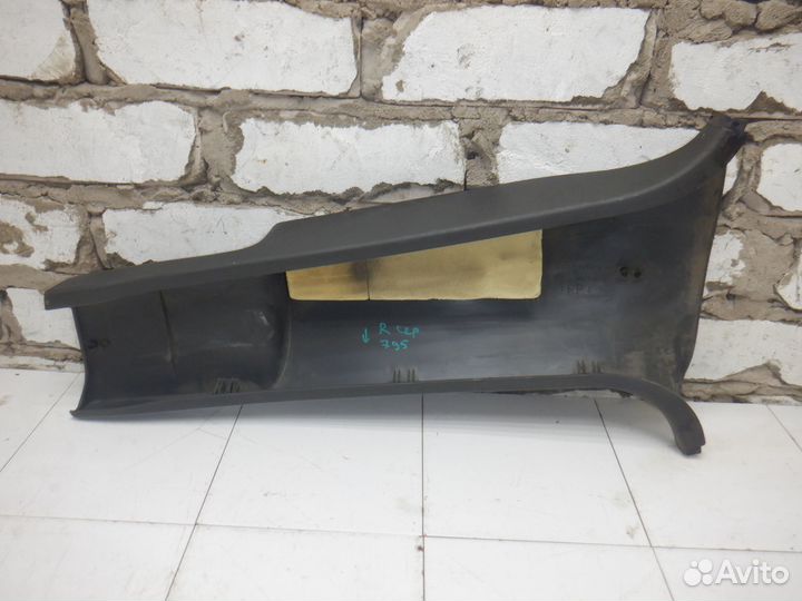 Обшивка стойки средней Mitsubishi Space Star