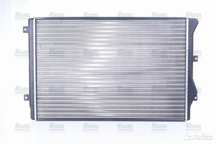 Радиатор двигателя VW golf V