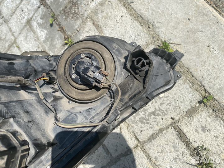 Фара левая на субару аутбак вм 9