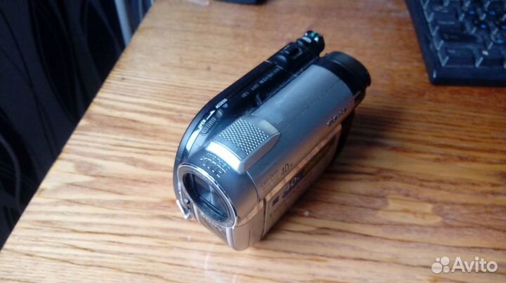 Видеокамера Sony DCR-DVD 610