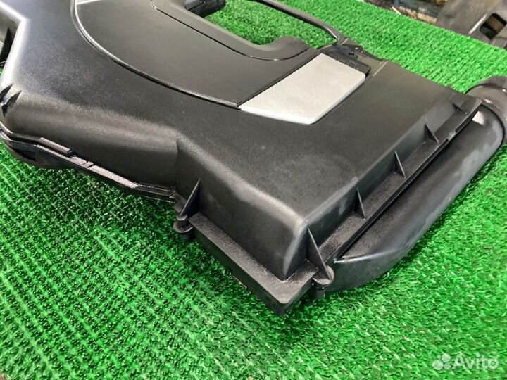 Корпус воздушного фильтра Mercedes-benz Gl-class