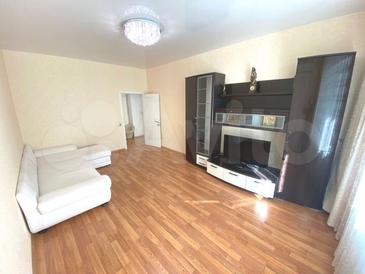 2-к. квартира, 85,4 м², 3/17 эт.