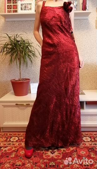 Вечернее платье
