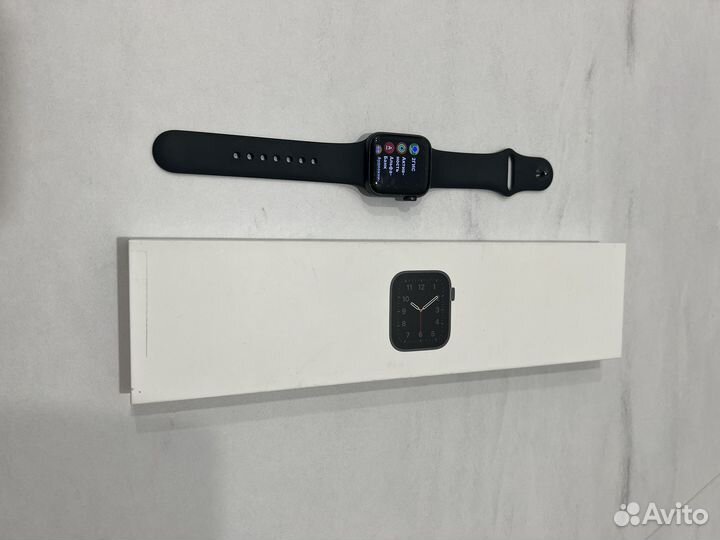 Часы apple watch se 40 mm