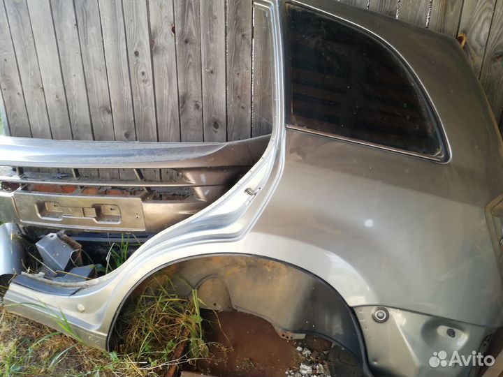 Продам крыло левое