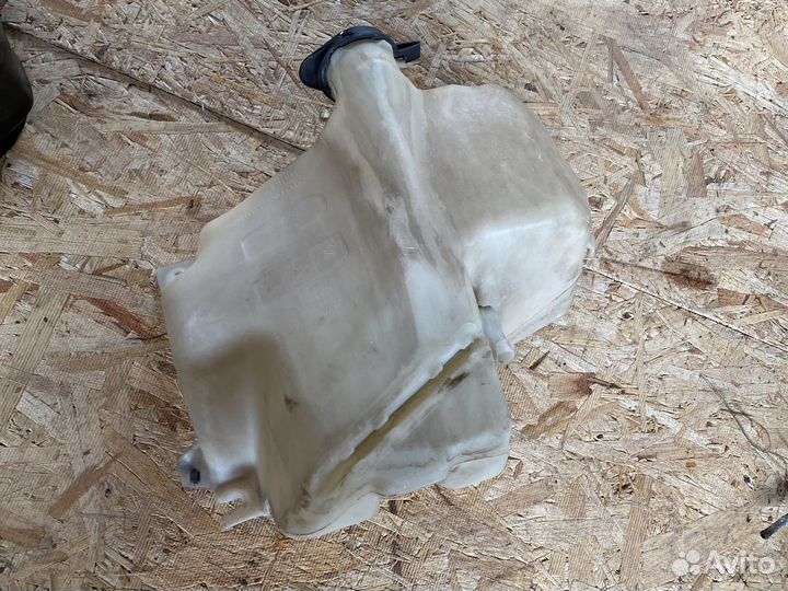 Бачок омывателя на Хаммер Н2 Н 2