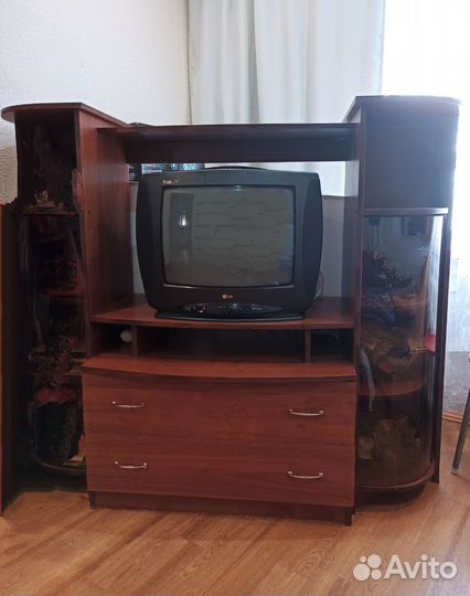 Тумба под телевизор (самовывоз)