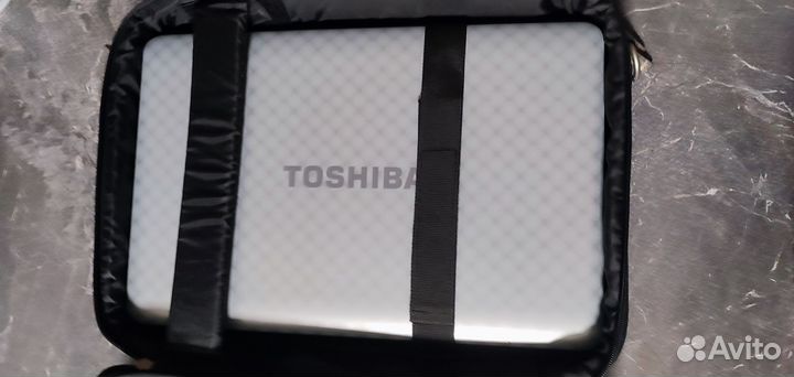 Ноутбук toshiba