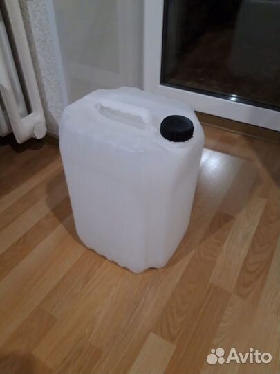 Канистра пластиковая 20 литров