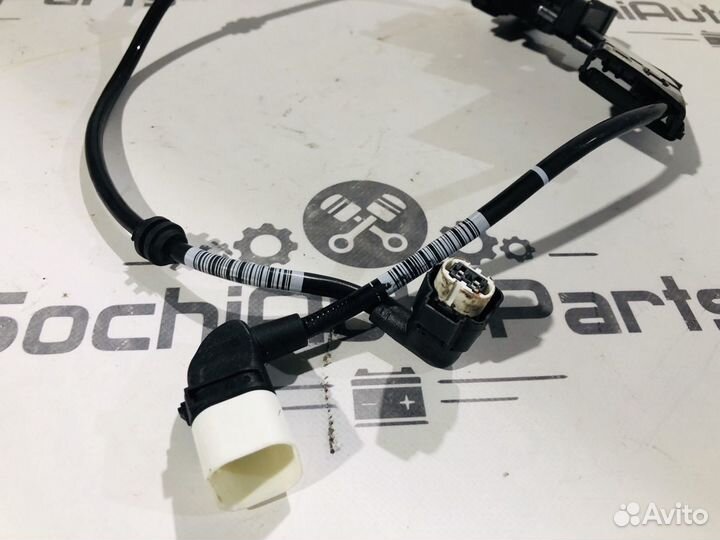 Кабель электрический стояночного тормоза Mercedes