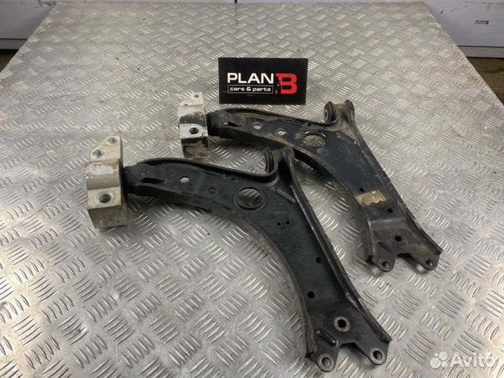 Рычаг подвески нижний передний правый Volkswagen