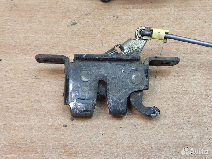 Замок крышки багажника, Mazda 626 GE