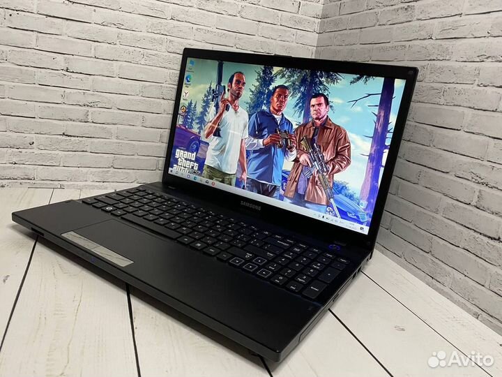 Игровой ноутбук Samsung 6Gb / 2 видеокарты / SSD