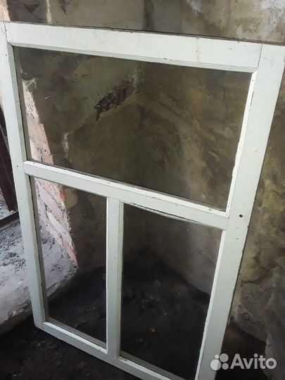 Старые оконные рамы