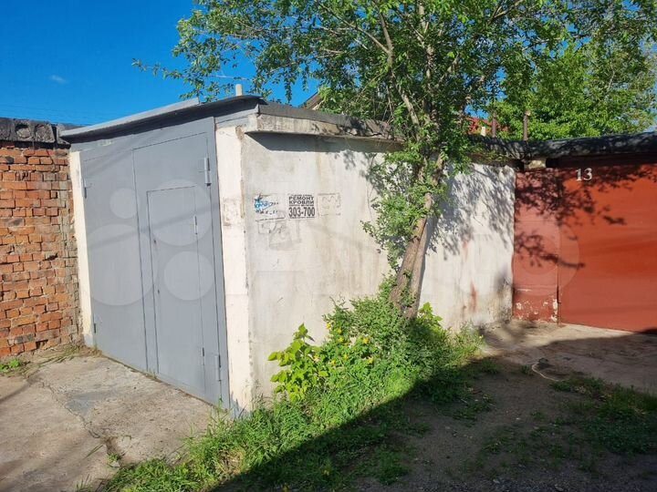 Гараж, > 30 м²