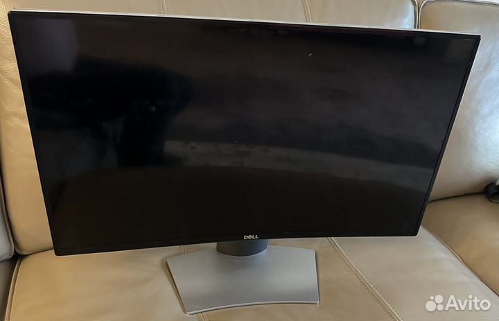 Монитор Dell 27