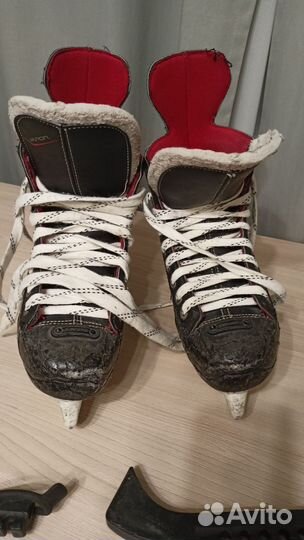 Хоккейные коньки бауэр Vapor x 300