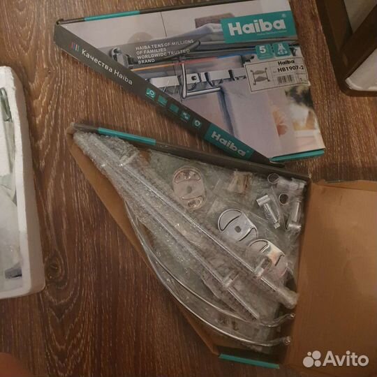 Полка настенная угловая