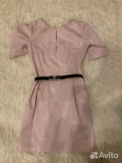 Платье нежно розовое