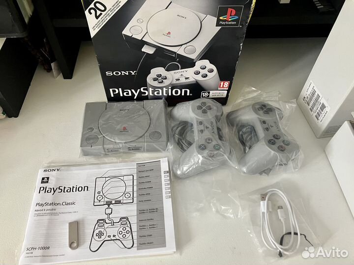 Sony Playstation Classic (1000+ игр ретрокомбайн)