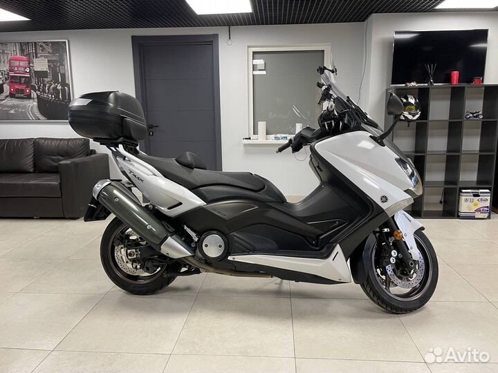 Yamaha tmax 530