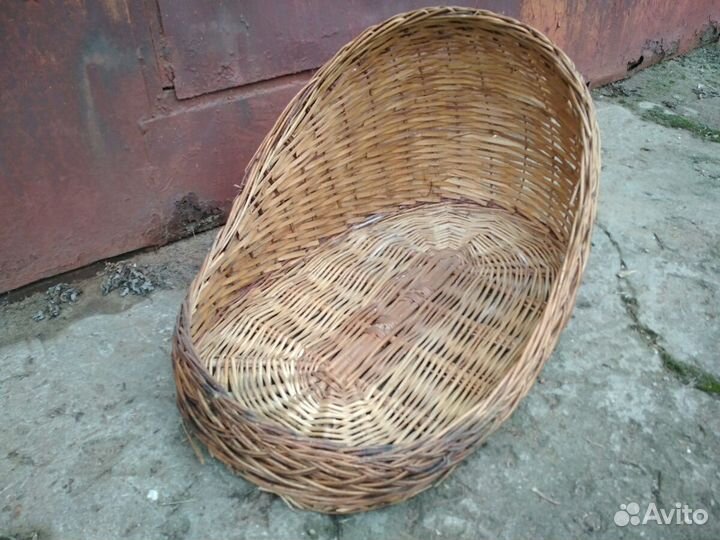 Домик из лозы для кошки или маленькой собаки