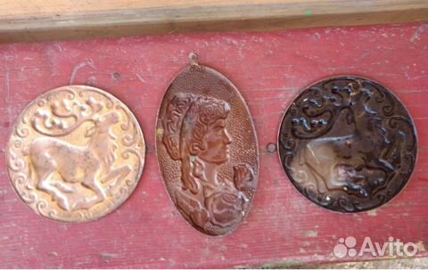 Чеканка олень бронза