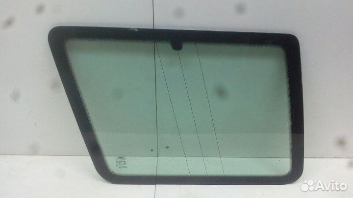 Стекло в крыло заднее левое Land Rover Discovery 2