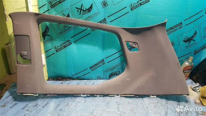 Обшивка багажника правая Lexus Gx470 2002-2009